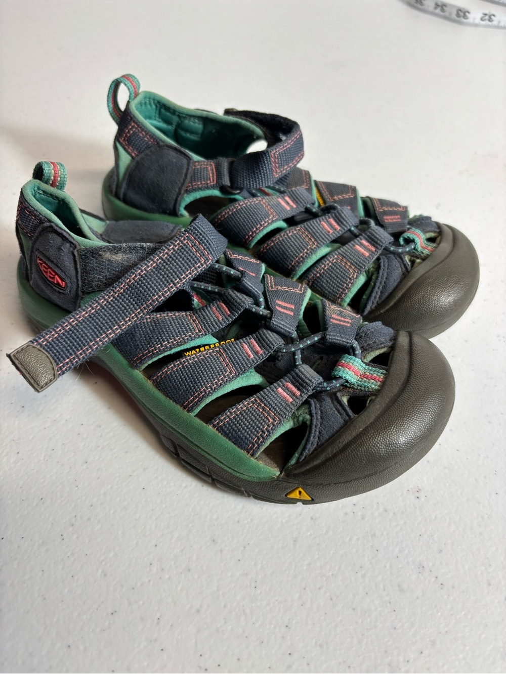 Keen Newport H2 Waterproof Hiking Sandals Youth Size 1 Blue and Pink
